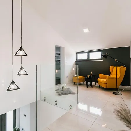 Villa Felicity B4