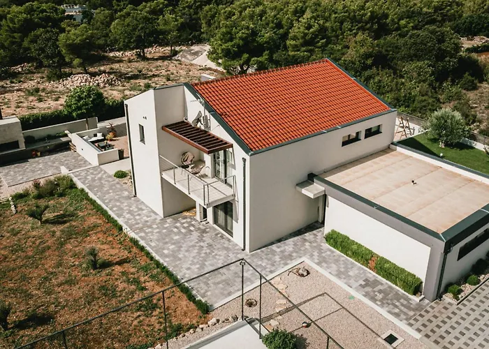 Felicity B4 فيلة *