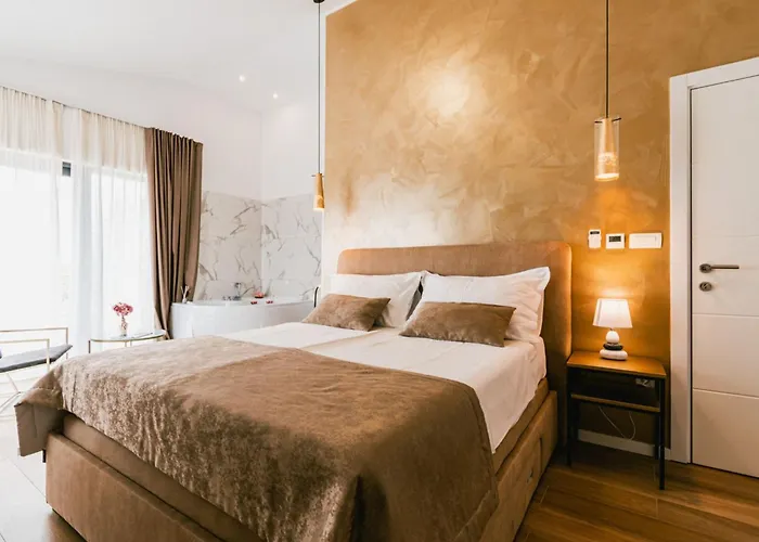 فيلة Felicity B4 شيبينيك