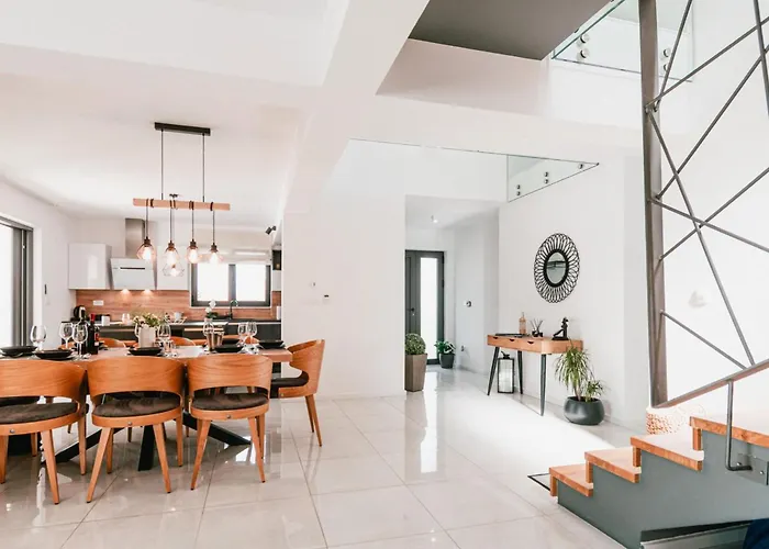 Felicity B4 فيلة شيبينيك