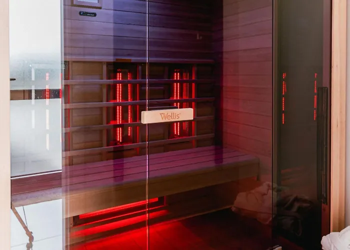 Felicity B4 فيلة